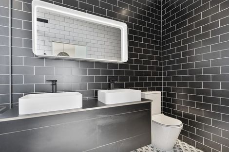 Photo of property in 6 Soudley Court, Jacks Point, Queenstown, 9371
