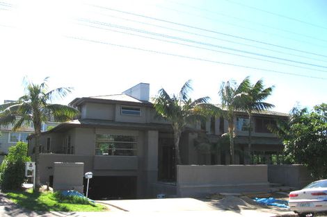 Photo of property in 18 Tiri Road, Milford, Auckland, 0620