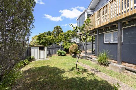 Photo of property in 39 Butterworth Drive, Glendene, Auckland, 0602