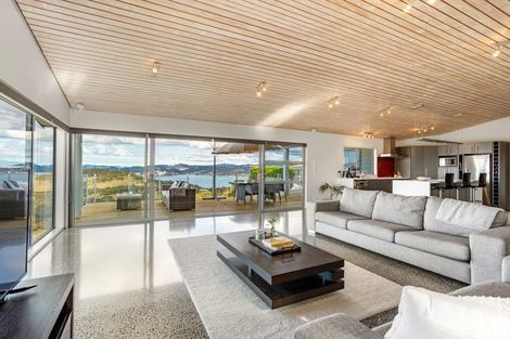 Photo of property in 152 Centennial Drive, Whitianga, 3510