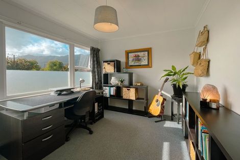 Photo of property in 40 Parata Street, Waikanae, 5036