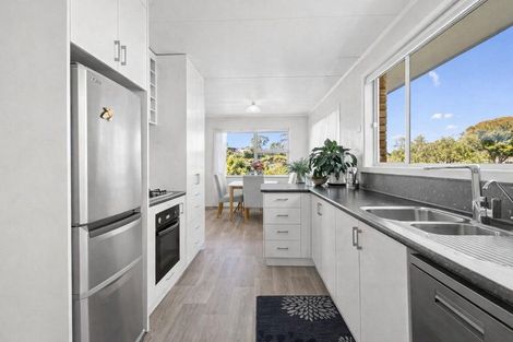 Photo of property in 6 Carlton Terrace, Westown, New Plymouth, 4310
