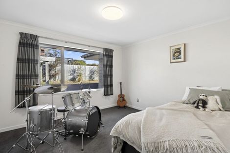 Photo of property in 24 Sunninghurst Drive, Fairfield, Dunedin, 9018