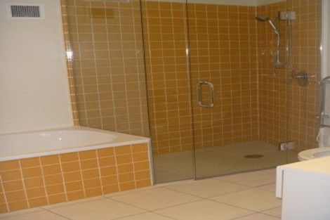 Photo of property in 11/80u Salamanca Road, Kelburn, Wellington, 6012