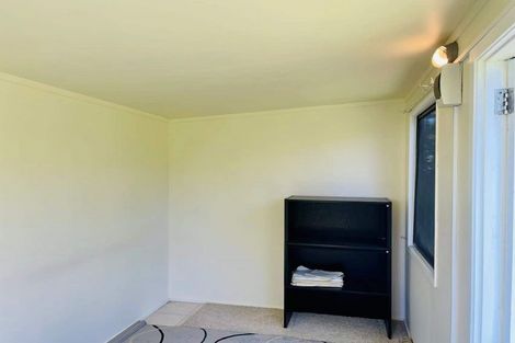 Photo of property in 11 Waipani Road, Te Atatu Peninsula, Auckland, 0610