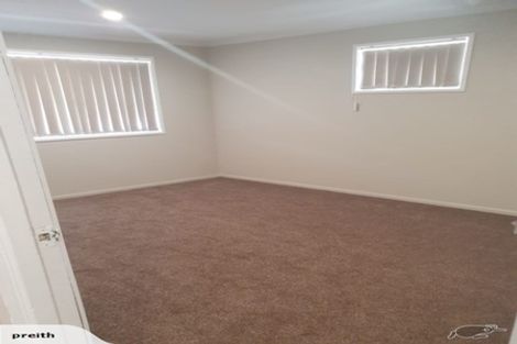 Photo of property in 7 Gambare Place, Wattle Downs, Auckland, 2103
