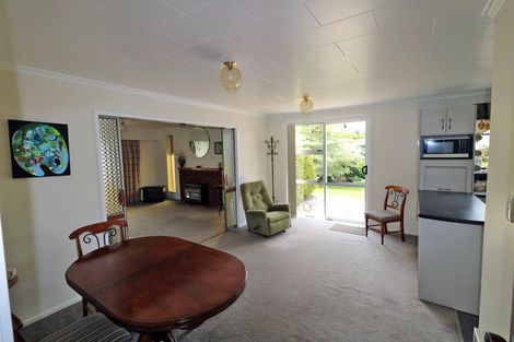 Photo of property in 26 Oberon Street, Stratford, 4332