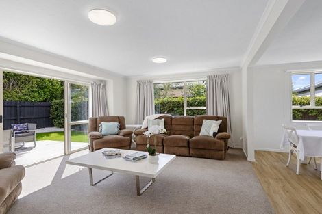 Photo of property in 83a Wilsons Road, Saint Martins, Christchurch, 8022