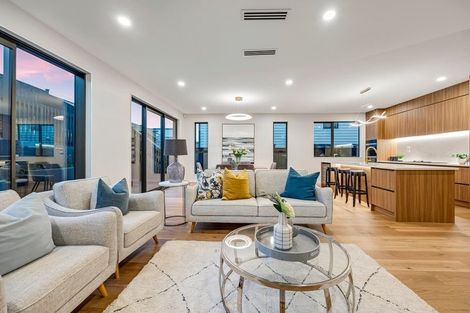 Photo of property in 14 Pakirikiri Street, Long Bay, 0630