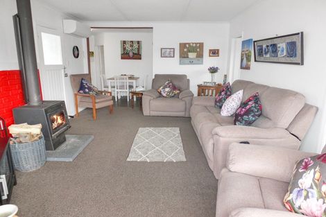 Photo of property in 15 Andrews Street, Foxton Beach, Foxton, 4815