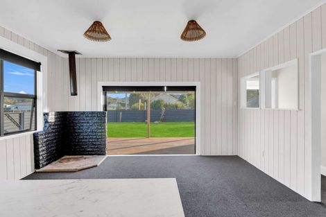 Photo of property in 5 Banks Street, Tolaga Bay, 4077