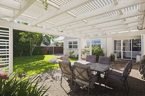 Photo of property in 1 Maple Lane, Waikanae, 5036