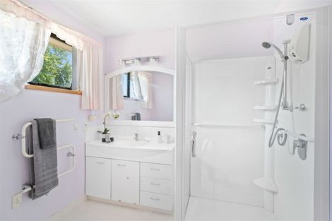 Photo of property in 121 Denise Crescent, Hornby, Christchurch, 8042