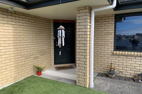 Photo of property in 9 Meharg Place, Fairview Heights, Auckland, 0632