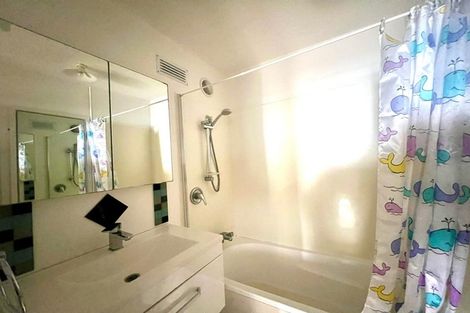 Photo of property in 66b Clovelly Road, Bucklands Beach, Auckland, 2012