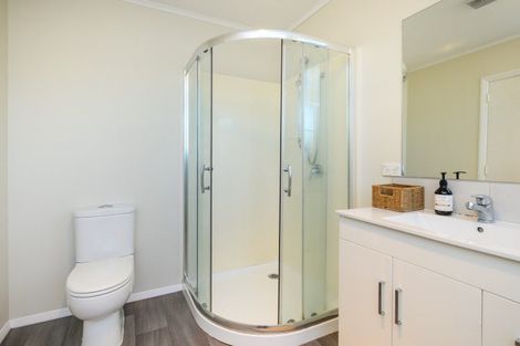 Photo of property in 15b Lifford Place, Awapuni, Palmerston North, 4412