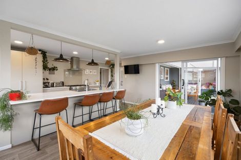 Photo of property in 32 Cecil Street, St Andrews, Hamilton, 3200
