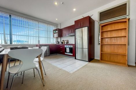 Photo of property in Endeavour Apartments, 16/125u Thorndon Quay, Pipitea, Wellington, 6011