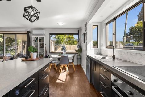 Photo of property in 402 Main North Road, Bay View, Napier, 4104