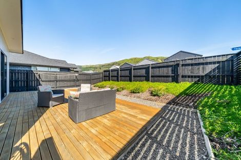 Photo of property in 1 Taraiti Crescent, Kenepuru, Porirua, 5022