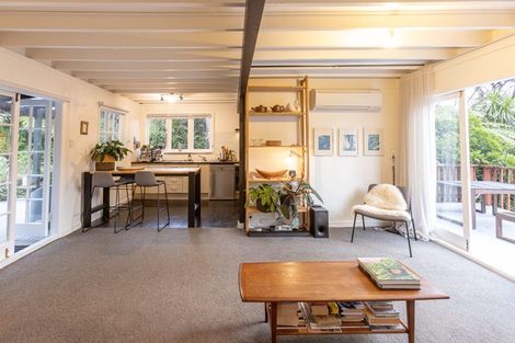 Photo of property in 33 Tainui Road, Titirangi, Auckland, 0604