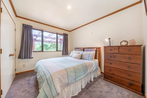Photo of property in 38 Emerald Hill Drive, Birchville, Upper Hutt, 5018