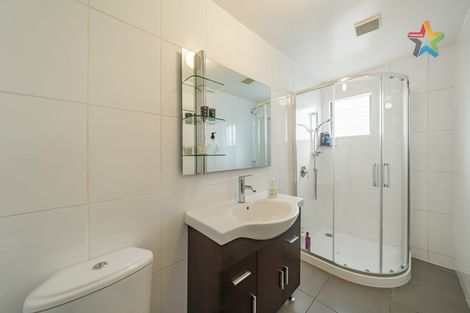 Photo of property in 1 Woodvale Grove, Fairfield, Lower Hutt, 5011
