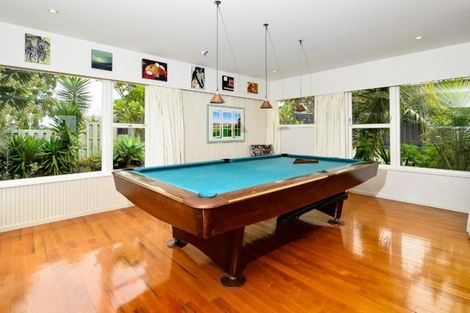Photo of property in 148 Luckens Road, West Harbour, Auckland, 0618