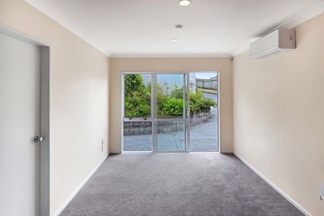 Photo of property in 7 The Topdeck, Whitby, Porirua, 5024