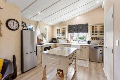 Photo of property in 31 Santa Barbara Drive, Papamoa Beach, Papamoa, 3118