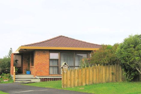 Photo of property in 2/52 Rosario Crescent, Red Beach, 0932