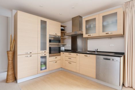 Photo of property in 16 Adams Avenue, Mount Maunganui, 3116