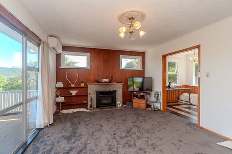 Photo of property in 28 Huntingdon Street, Northland, Wellington, 6012