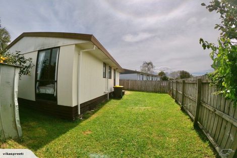 Photo of property in 3/8 Ireland Place, Ranui, Auckland, 0612