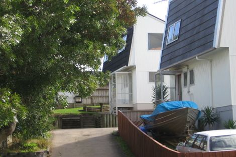 Photo of property in 2/21 Imogene Way, Half Moon Bay, Auckland, 2012