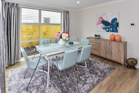 Photo of property in 16 Soaring Bird Drive, Takanini, 2112