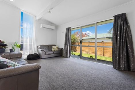 Photo of property in 14 Hinau Place, Edgecumbe, 3120