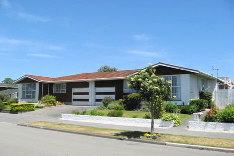 Photo of property in 1 Larkhill Place, Russley, Christchurch, 8042