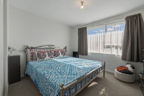 Photo of property in 2/202 Sawyers Arms Road, Bishopdale, Christchurch, 8053