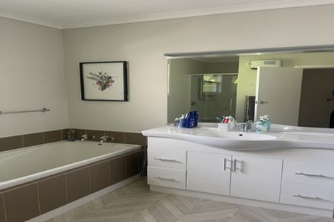 Photo of property in 23 Kent Terrace, Taradale, Napier, 4112