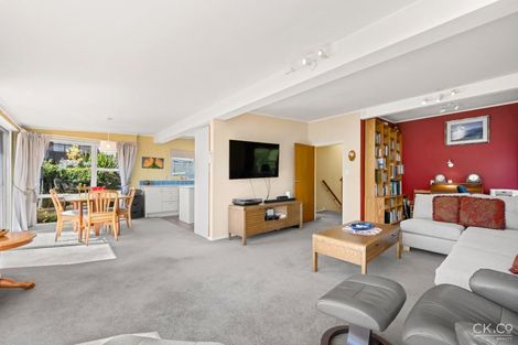 Photo of property in 7 Manor Drive, Stokes Valley, Lower Hutt, 5019
