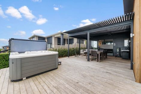 Photo of property in 2 Kohe Way, Pukekohe, 2120