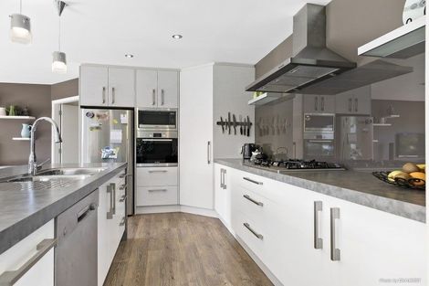 Photo of property in 22 Cresswell Place, Johnsonville, Wellington, 6037