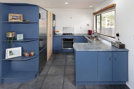 Photo of property in 6 Cloghan Close, Massey, Auckland, 0614