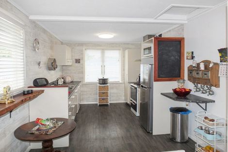 Photo of property in 15 Andrews Street, Foxton Beach, Foxton, 4815