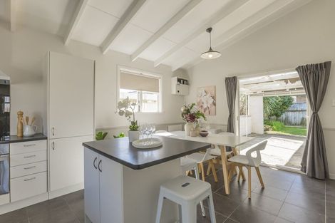 Photo of property in 7a Watson Drive, Paraparaumu Beach, Paraparaumu, 5032