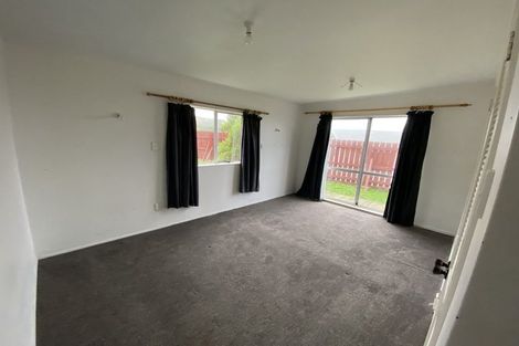 Photo of property in 5b Sunhaven Drive, Newlands, Wellington, 6037