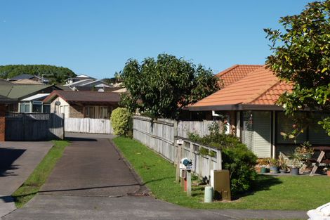 Photo of property in 2/50 Millhouse Drive, Northpark, Auckland, 2013