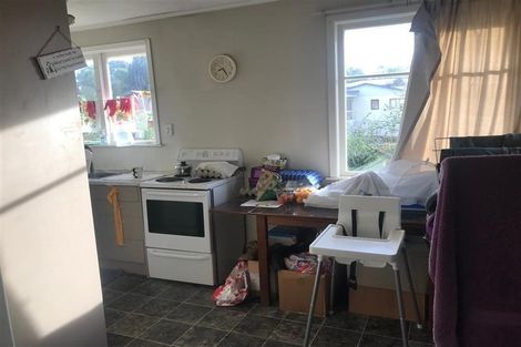 Photo of property in 40 Tahi Terrace, Glen Eden, Auckland, 0602