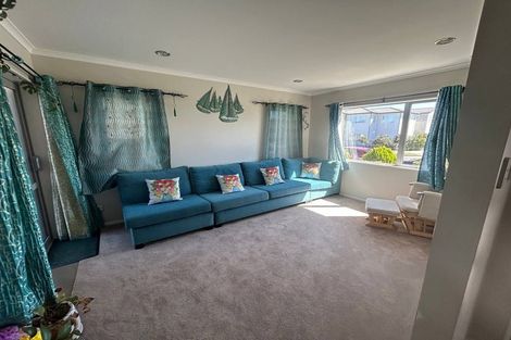 Photo of property in 23 Kerrykeel Drive, Flat Bush, Auckland, 2019